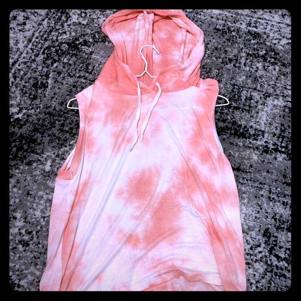 Sleeveless shirt